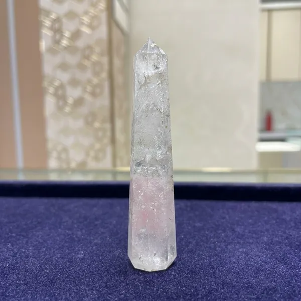 Natural_Clear_Quartz_Crystal_Point_Tower