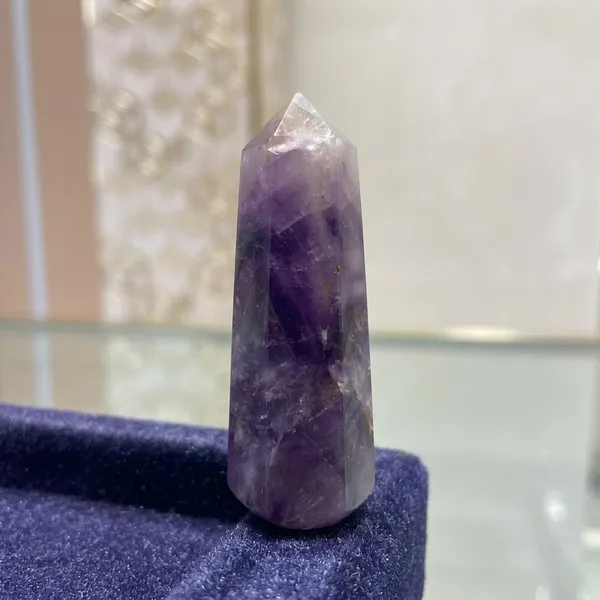 Purple_Amethyst_Crystal_Tower_Point_For_Spiritual_Healing