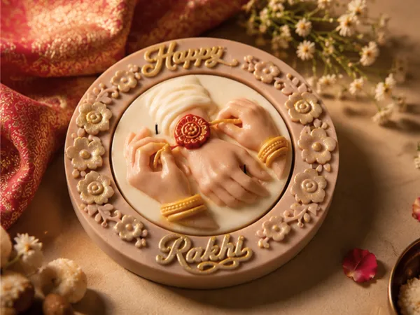 Rakhi_/_Rakha_Bandhan_Pillar_Candle