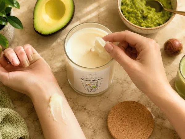Body_Serum_Candle_(Avocado_Ambiance)