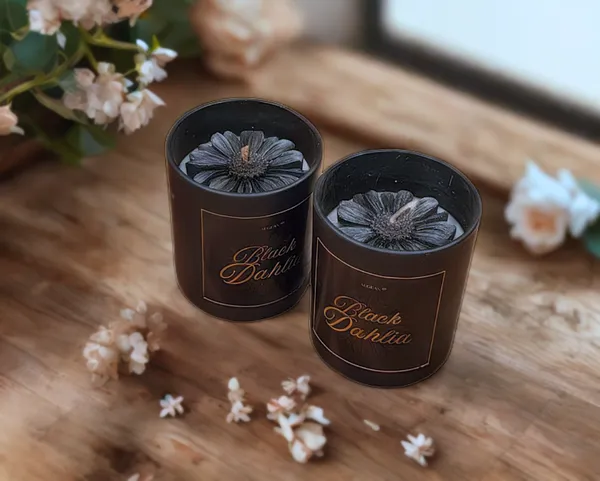 Black_Dahlia_(Flower)_Candle