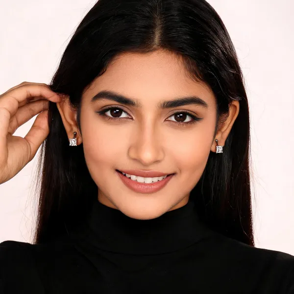 Silver_Square_Crystal_Stud_Ear_Piercing_Jewellery