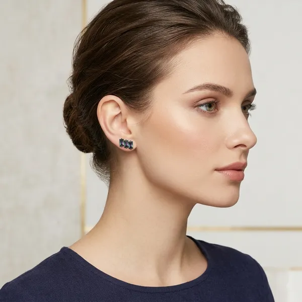 Silver_Multicolor_Crystal_Cluster_Cartilage_Stud_Earring
