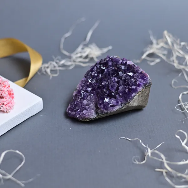 Healing_Amethyst_Self_Standing_Small_Geodes