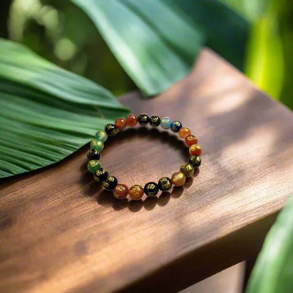 Om_Mani_7_Chakra_Bracelet_8Mm