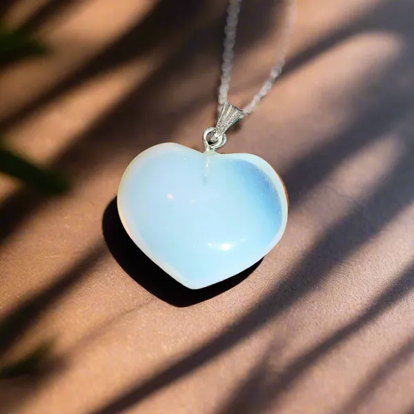 Natural_Crystal_Heart_Pendants_Healing_Gemstone_Heart_Necklaces_For_Love_Emotional_Balance_Positive_Energy_Opalite