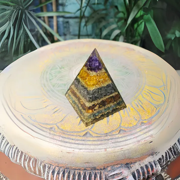 Prosperity_Orgone_Pyramid_With_Green_Aventurine_Tiger_Eye_Pyrite_Citrine_Amethyst