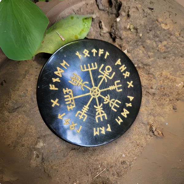 Vegvisir_Wayfinder_Black_Agate_Decorative_Runic_Compass_For_Protection_Guidance