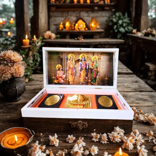 Ram_Darbar_Pocket_Temple_Box_With_Charan_Paduka_Ramayan_Chaupai_Gold_Plated_1_Piece_8_X5