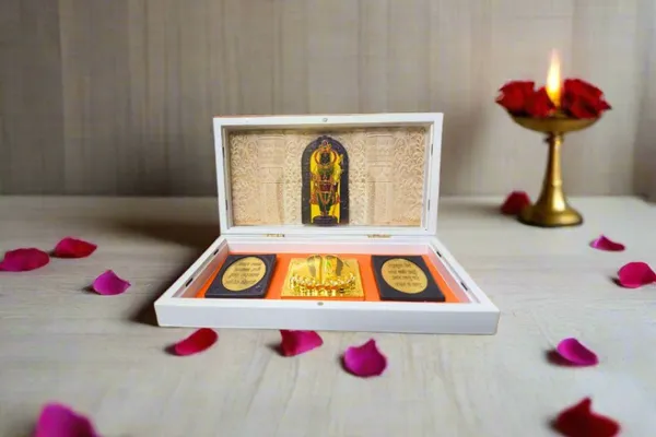 Diwali_Gift_For_Home_Office_Ram_Lalla_Ram_Mandir_Gold_Plated_Charan_Paduka_Pocket_Temple