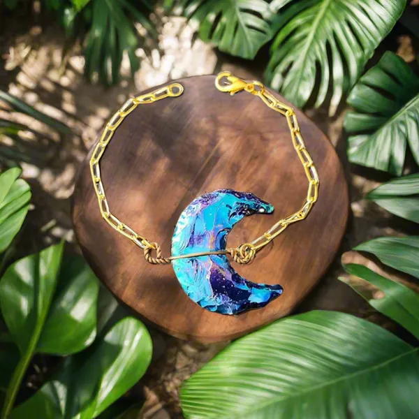 Soulwise_Titanium_Aura_Rainbow_Crescent_Moon_Bracelet_Healing_Crystal_Chakra_Jewelry_For_Well_Being_Happiness_Gold_Plated_Chain_For_Men_Women_Multicolor_Quartz_For_Spiritual_Growth_Energy_Balance