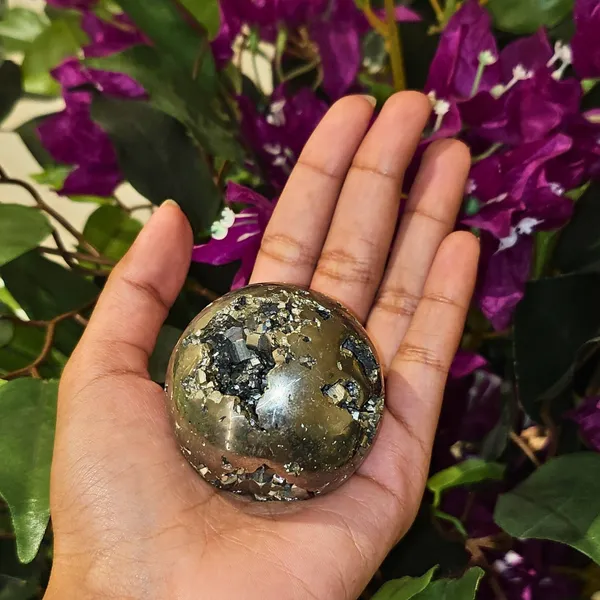 Soulwise_Natural_Peru_Pyrite_Crystal_Sphere_Imported_Golden_Energy_Stone_For_Motivation_Focus_Home_Decor