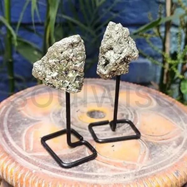 Soulwise_Natural_Pyrite_On_Metal_Stand_3_Golden_Healing_Crystal_For_Energy_Balancing_Motivation_Table_D_Cor