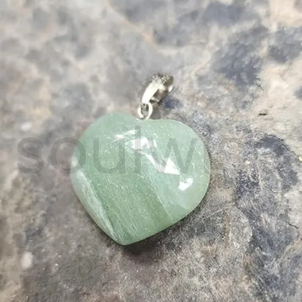 Green_Aventurine_Heart_Pendant_Natural_Healing_Crystal_For_Luck_Prosperity_Emotional_Balance_Chain_Not_Included_Unisex
