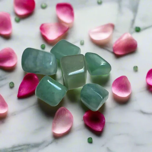 Green_Aventurine_Tumbled_Stone_Set_Of_6_Natural_Healing_Crystals_For_Luck_Prosperity_Heart_Chakra_Energy