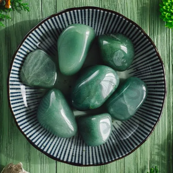 Green_Aventurine_Tumbled_Stone_Set_Of_6_Natural_Healing_Crystals_For_Luck_Prosperity_Heart_Chakra_Energy