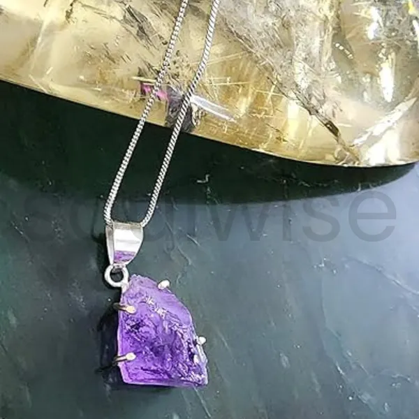 Raw_Amethyst_Crystal_Pendant_Natural_Healing_Stone_Necklace_With_Silver_Plated_Setting_For_Protection_Calm_Spiritual_Energy_Unisex