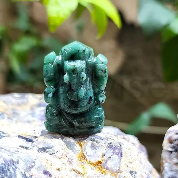 Soulwise_Emerald_Gemstone_Ganesha_Idol_74_Ct_3Cm