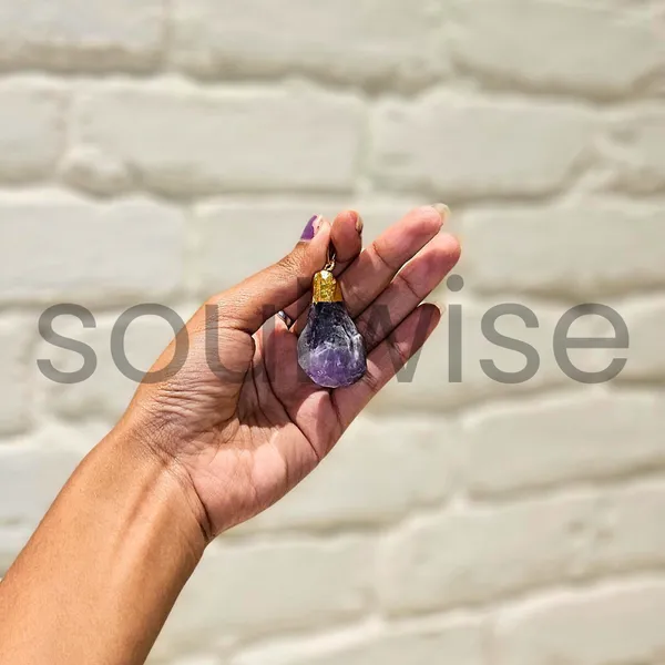 Natural_Raw_Chevron_Amethyst_Pendant_Golden_Rough_Cut_Purple_Crystal_For_Healing_Meditation_Spiritual_Protection_Unisex