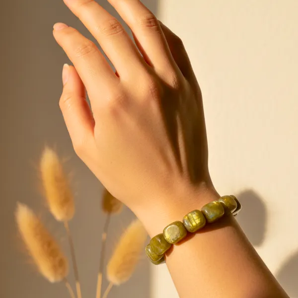 Labradorite_Tumbles_Bracelet_Natural_Healing_Crystal_Bracelet_For_Intuition_Protection_Energy_Balance