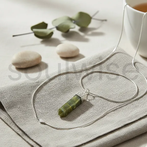 Labradorite_Crystal_Pencil_Pendant_Necklace_Handmade_Natural_Gemstone_Point_Pendant