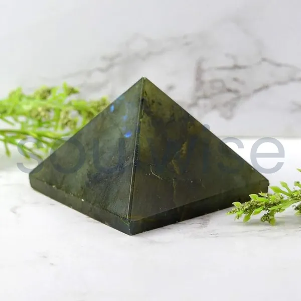 Labradorite_Crystal_Pyramid_Natural_Healing_Gemstone_For_Energy_Meditation_Home_Decor