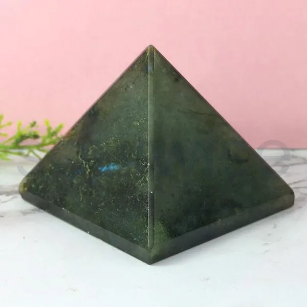 Labradorite_Crystal_Pyramid_Natural_Healing_Gemstone_For_Energy_Meditation_Home_Decor