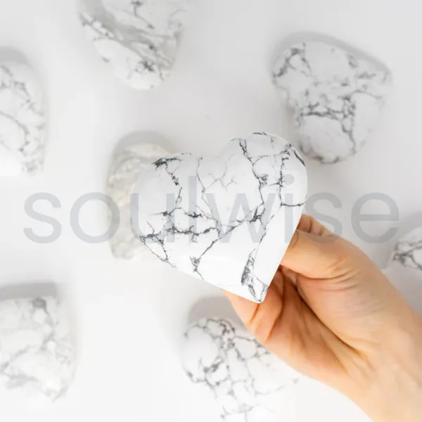 Howlite_Heart_Shaped_Stone_Marble_Pattern_Natural_Crystal_Decorative_Piece