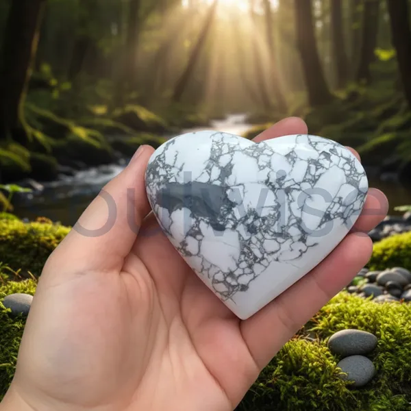 Howlite_Heart_Shaped_Stone_Marble_Pattern_Natural_Crystal_Decorative_Piece