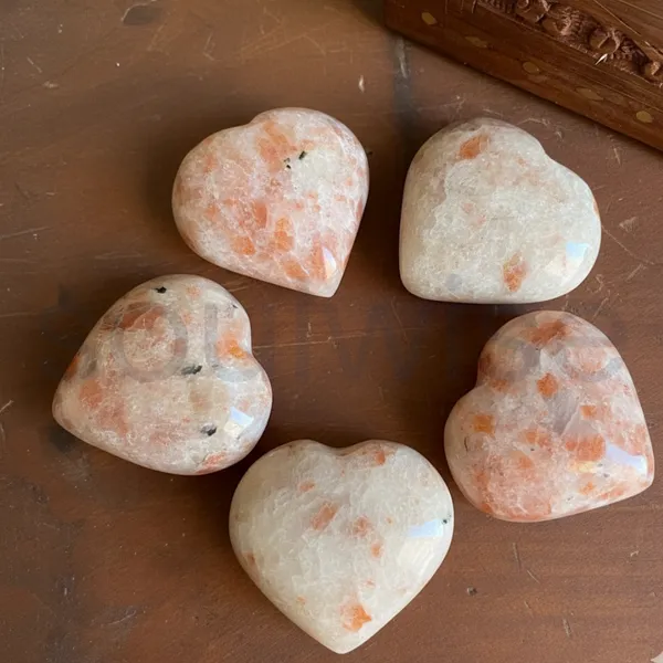 Sunstone_Heart_Stone_Polished_Natural_Crystal_For_Meditation_Positive_Energy_Emotional_Balance_Spiritual_Home_D_Cor_Gift