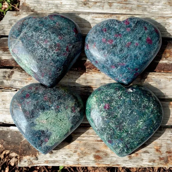 Ruby_Kynite_Crystal_High_Vibrational_Healing_Gemstone