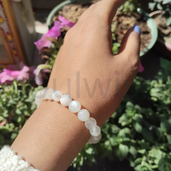 White_Moonstone_Bracelet_8Mm_Natural_Healing_Crystal_Beads_For_Emotional_Balance_Intuition_Positive_Energy_Unisex