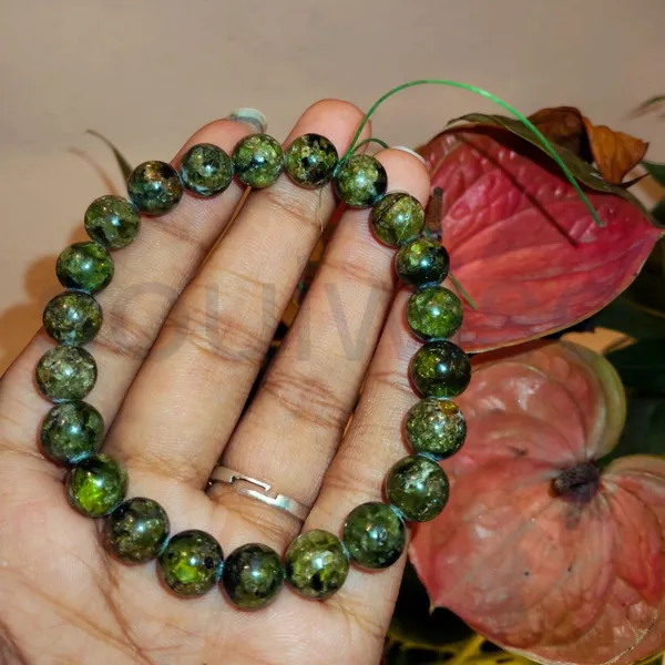 A_Quality_Natural_Peridot_Gemstone_Bracelet_Positivity_Prosperity_And_Emotional_Balance_Premium_Green_Crystal_Beads