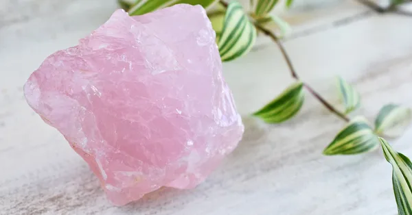 Soulwise_Rose_Quartz_Natural_Crystal_Healing_Rough_Raw_Stone_Reiki_Stones_Healing_Aura_Cleaning_Enhance_Positive_Energy_50G