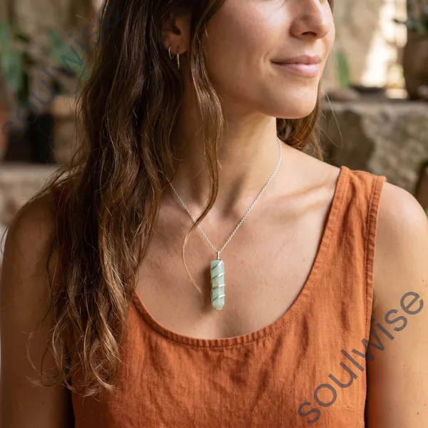 Amazonite_Crystal_Spiral_Pendant_Natural_Healing_Stone_Necklace_For_Emotional_Healing_Harmony_Communication