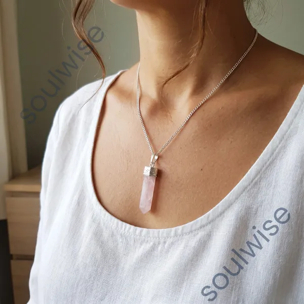 Rose_Quartz_Pencil_Pendant_Natural_Healing_Crystal_Necklace_For_Love_Emotional_Healing_Self_Love_Heart_Chakra_Balance