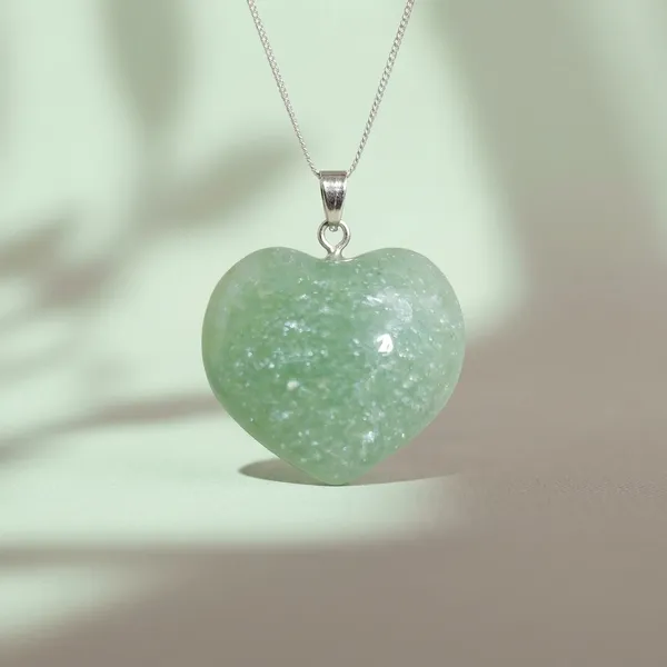 Natural_Crystal_Heart_Pendants_Healing_Gemstone_Heart_Necklaces_For_Love_Emotional_Balance_Positive_Energy_Green_Aventurine