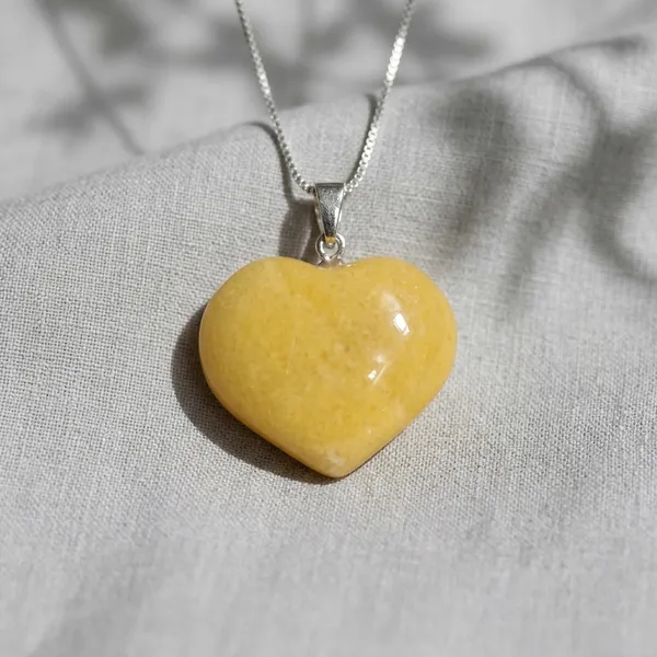 Natural_Crystal_Heart_Pendants_Healing_Gemstone_Heart_Necklaces_For_Love_Emotional_Balance_Positive_Energy_Yellow_Aventurine