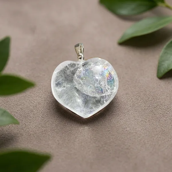 Natural_Crystal_Heart_Pendants_Healing_Gemstone_Heart_Necklaces_For_Love_Emotional_Balance_Positive_Energy_Clear_Quartz