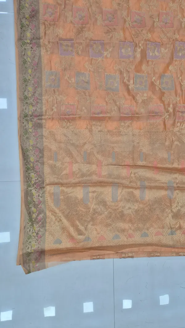 Light_Peach_Cotton_Weave_Saree_For_Women