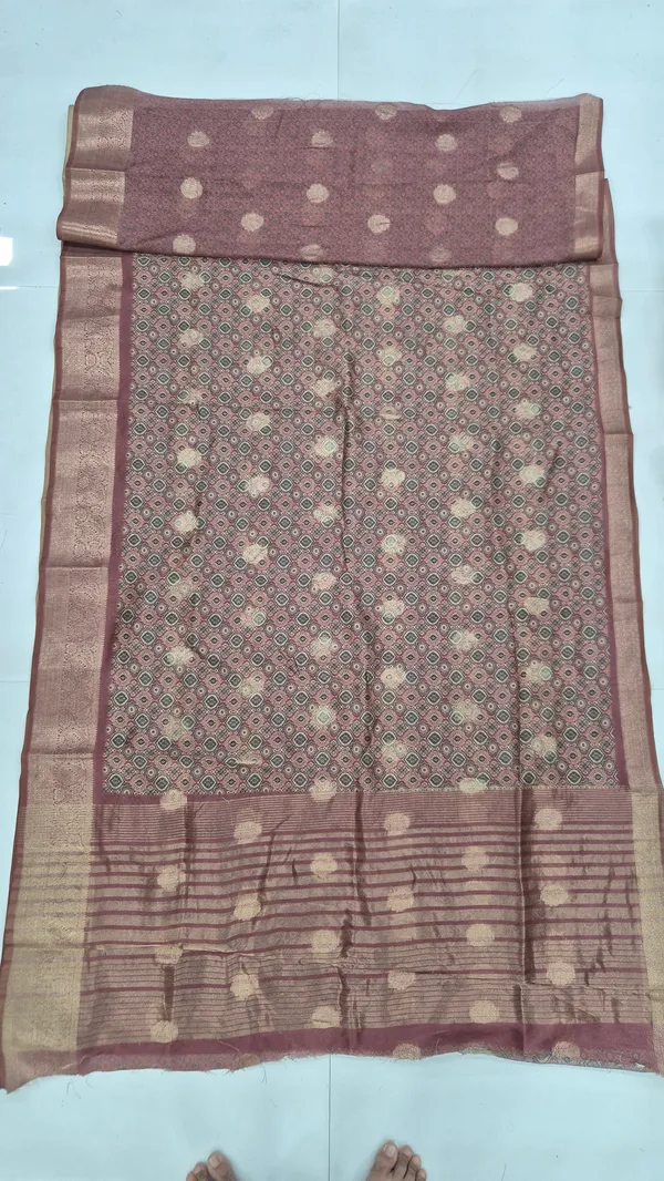 Muted_Plum_Cotton_Weave_Saree_For_Women