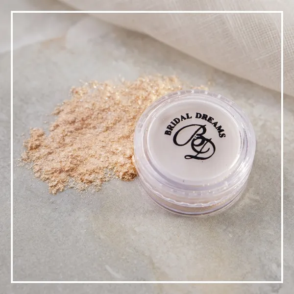 Multicolor_Synthetic_Shimmer_Powder_For_Women