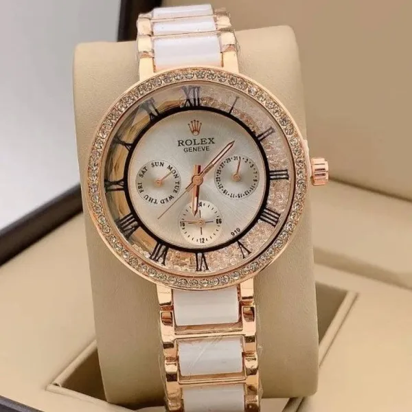 Retro_Look_Watch_With_Modern_Movement