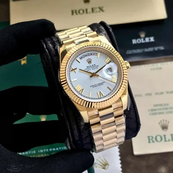 Role_x_Day_Date_Gold/White_Watch