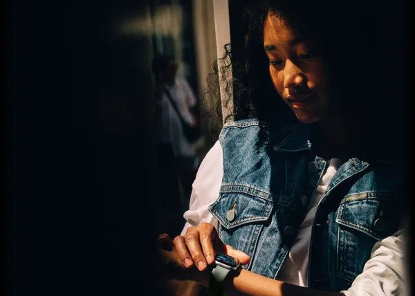 luxora_creative_premium_iwatch_
