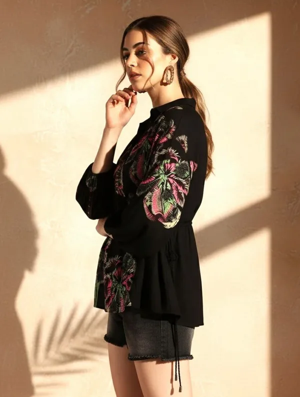 Black_black_embroidery_woman_top