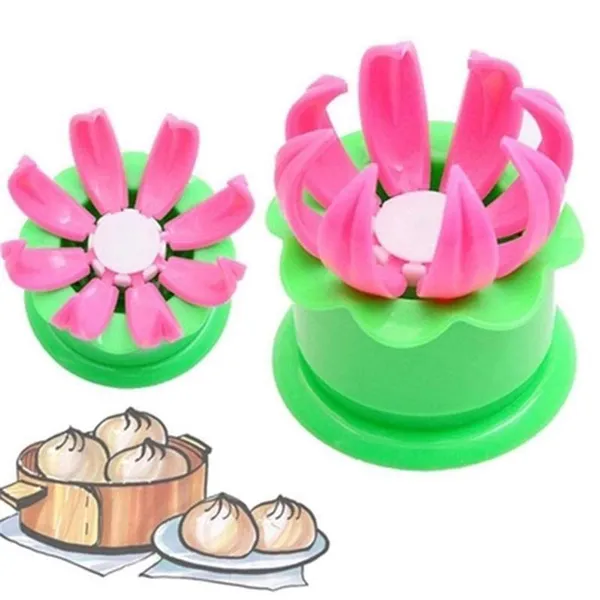 Plastic_Dumpling_Maker_Mold_For_Momos_Modak_Gujiya