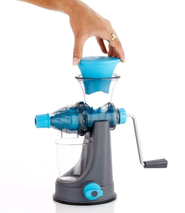 Blue_Plastic_Manual_Hand_Juicer_For_Fruits_And_Vegetables