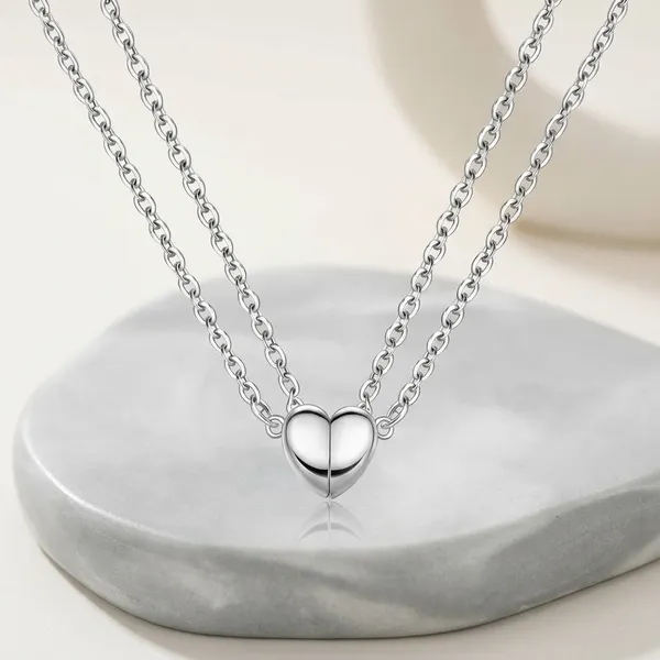 Heart_Design_Silver_Metal_Necklace_Set_For_Couples