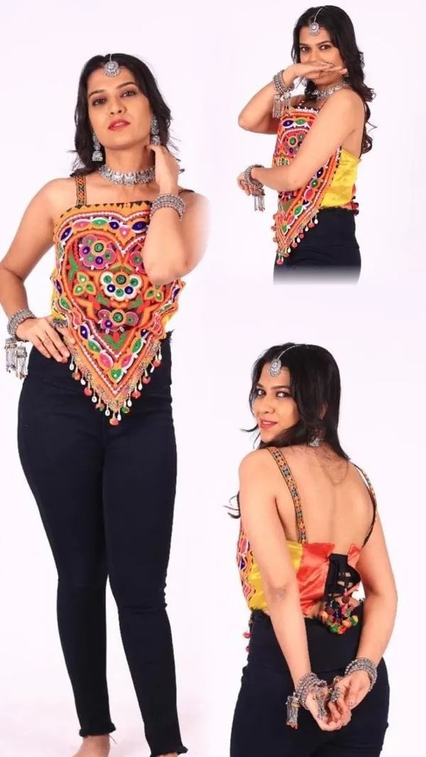 Black_Rayon_Kachchi_Mirror_Work_Heart_Top_For_Women
